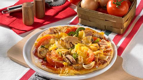 Leichte Thunfischpizza Rezept - Foto: Maass