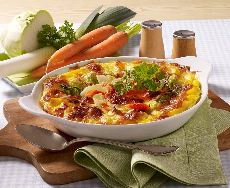 Leichter Kartoffel-Gemüse-Auflauf Rezept
