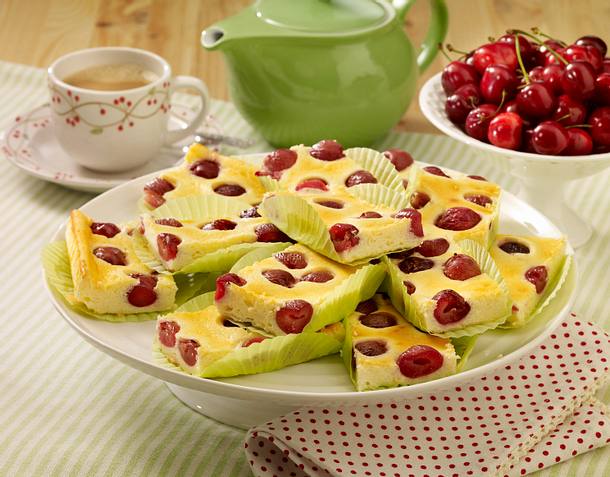 Leichter Kirschkäsekuchen vom Blech Rezept Leichter Kirschkäsekuchen vom Blech Rezept