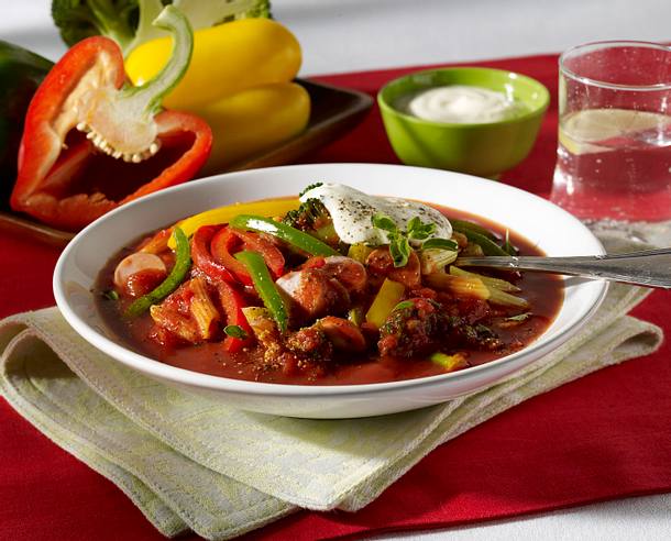 Leichter Tomaten-Nudeleintopf Rezept