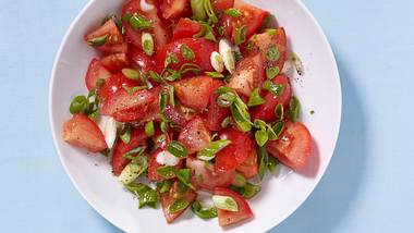 Leichter Tomatensalat Rezept - Foto: House of Food / Bauer Food Experts KG