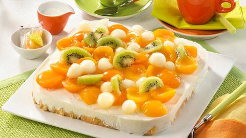 Leichter Waffel-Obst-Kuchen Rezept - Foto: Maass