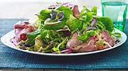 Leichter Wintersalat mit Roastbeef-Aufschnitt Rezept - Foto: House of Food / Bauer Food Experts KG