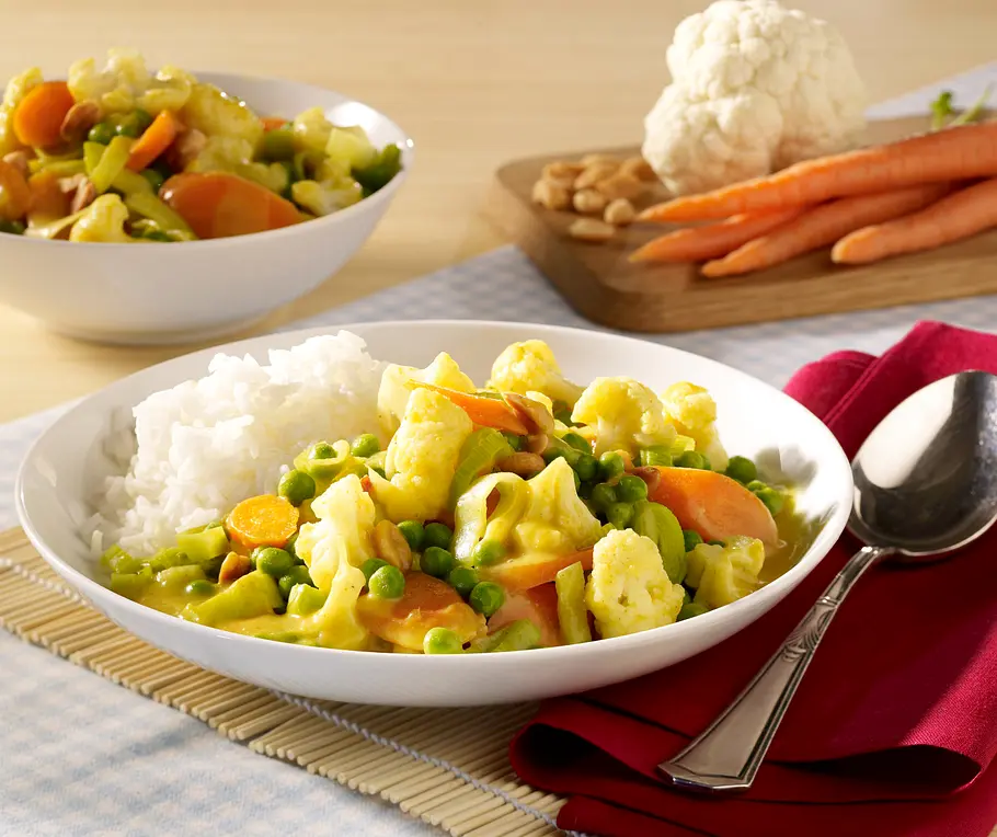 Leichtes Gemüsecurry mit Reis Rezept Leichtes Gemüsecurry mit Reis Rezept