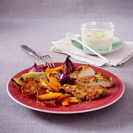 Leichtes Knusperschnitzel mit Ofengemüse Rezept Leichtes Knusperschnitzel mit Ofengemüse Rezept