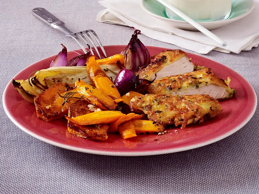 Leichtes Knusperschnitzel mit Ofengemüse Rezept