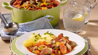 Leichtes Würstchengulasch Rezept - Foto: LECKER @ Bauer Media Group
