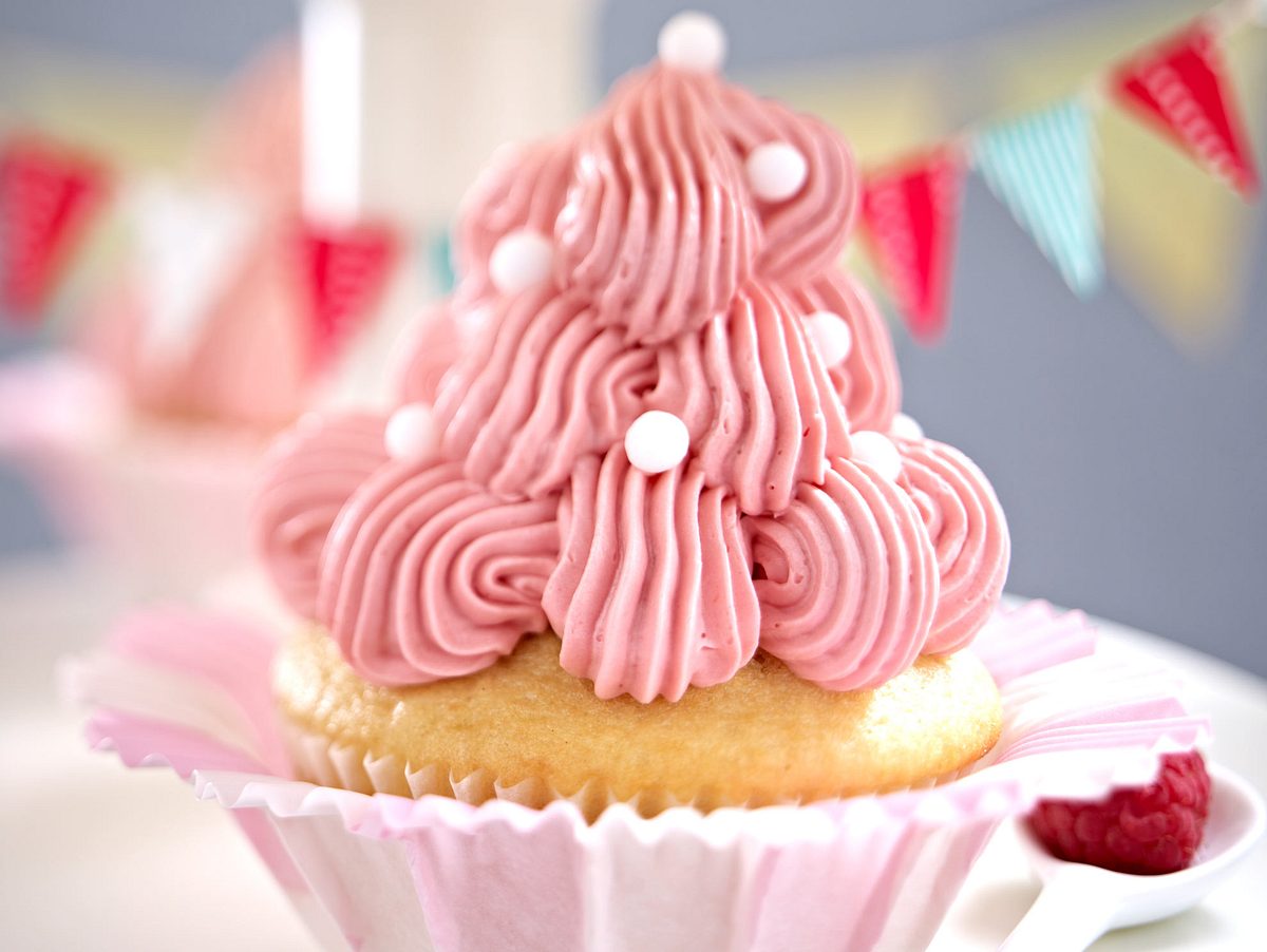 Lemon Cupcakes mit Himbeer-Buttercreme