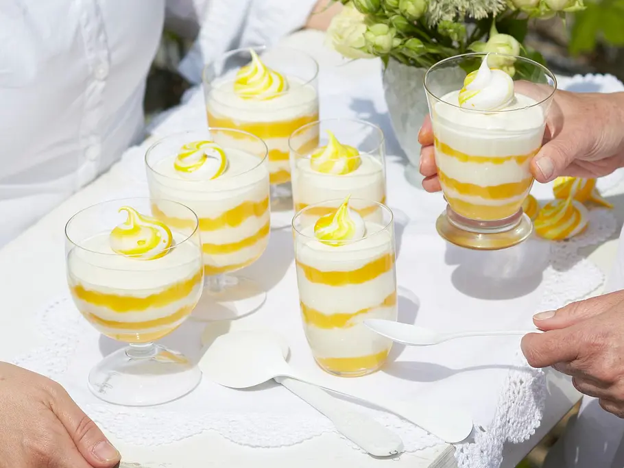 Lemon-Curd-Joghurt-Strudelcreme Rezept Lemon-Curd-Joghurt-Strudelcreme Rezept