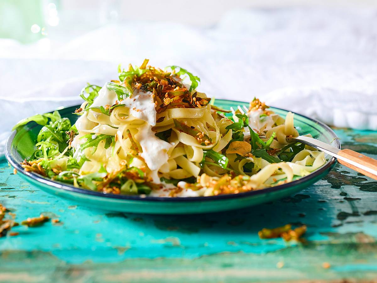 Lemon-Pasta mit Zuckerschoten-Dukkah Rezept