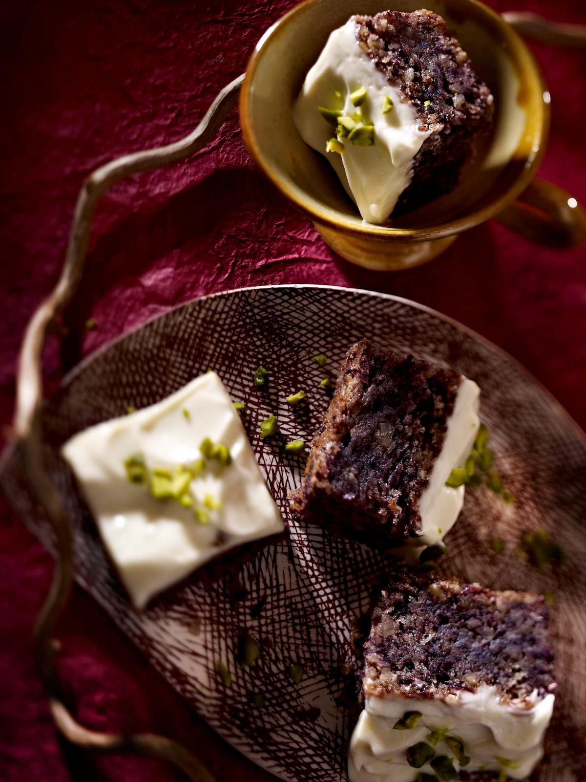 Lila Möhrenkuchen mit Anis und Soja-Topping Rezept