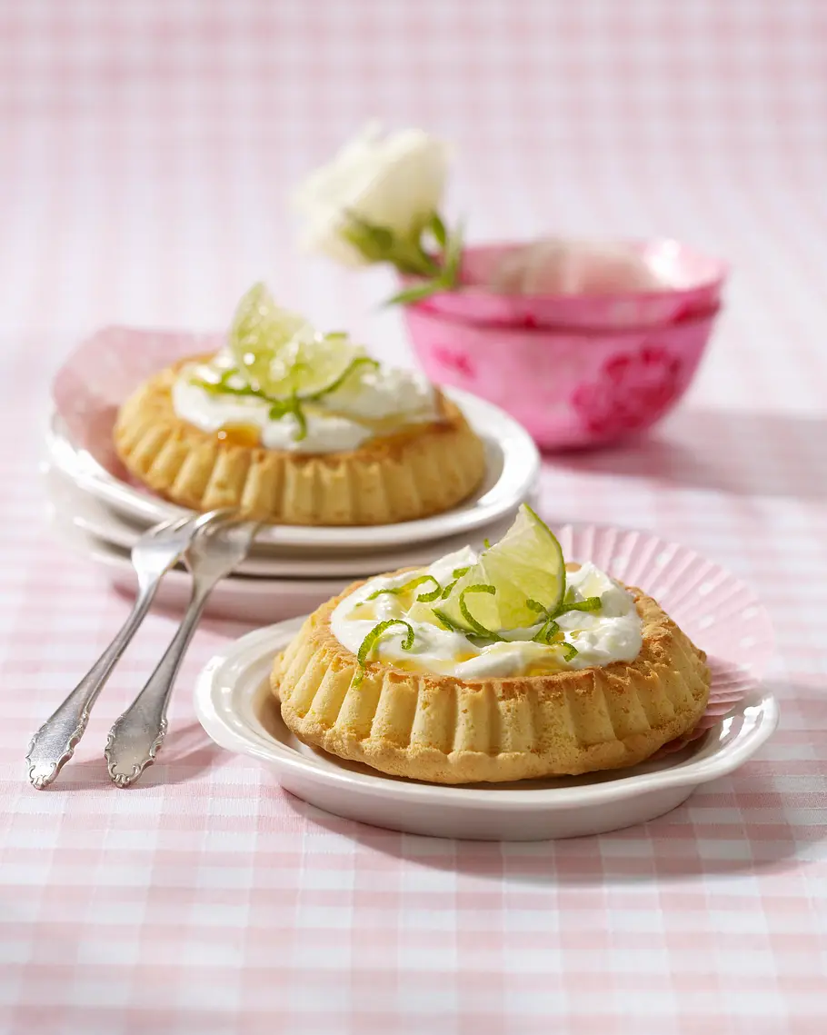 Limetten-Biskuit-Törtchen Rezept