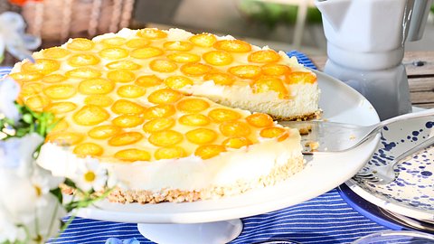 Limetten-Cheesecake mit Kumquatgel Rezept - Foto: House of Food / Bauer Food Experts KG