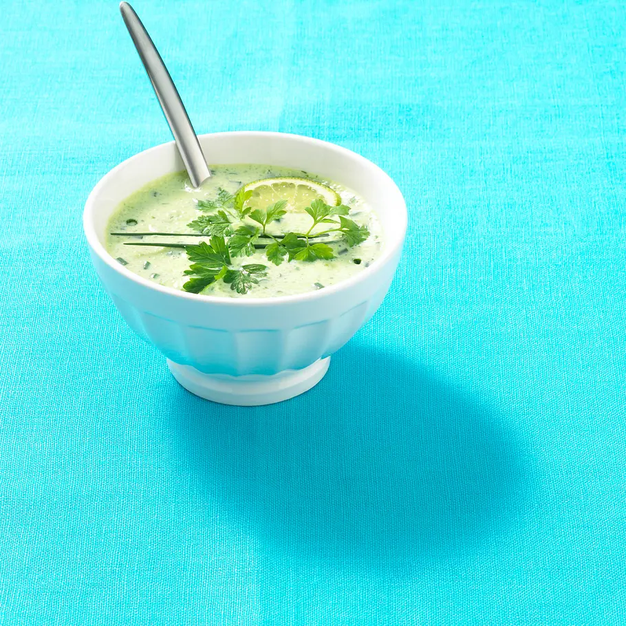 Limetten-Joghurt-Dressing mit Kräutern Rezept Limetten-Joghurt-Dressing mit Kräutern Rezept