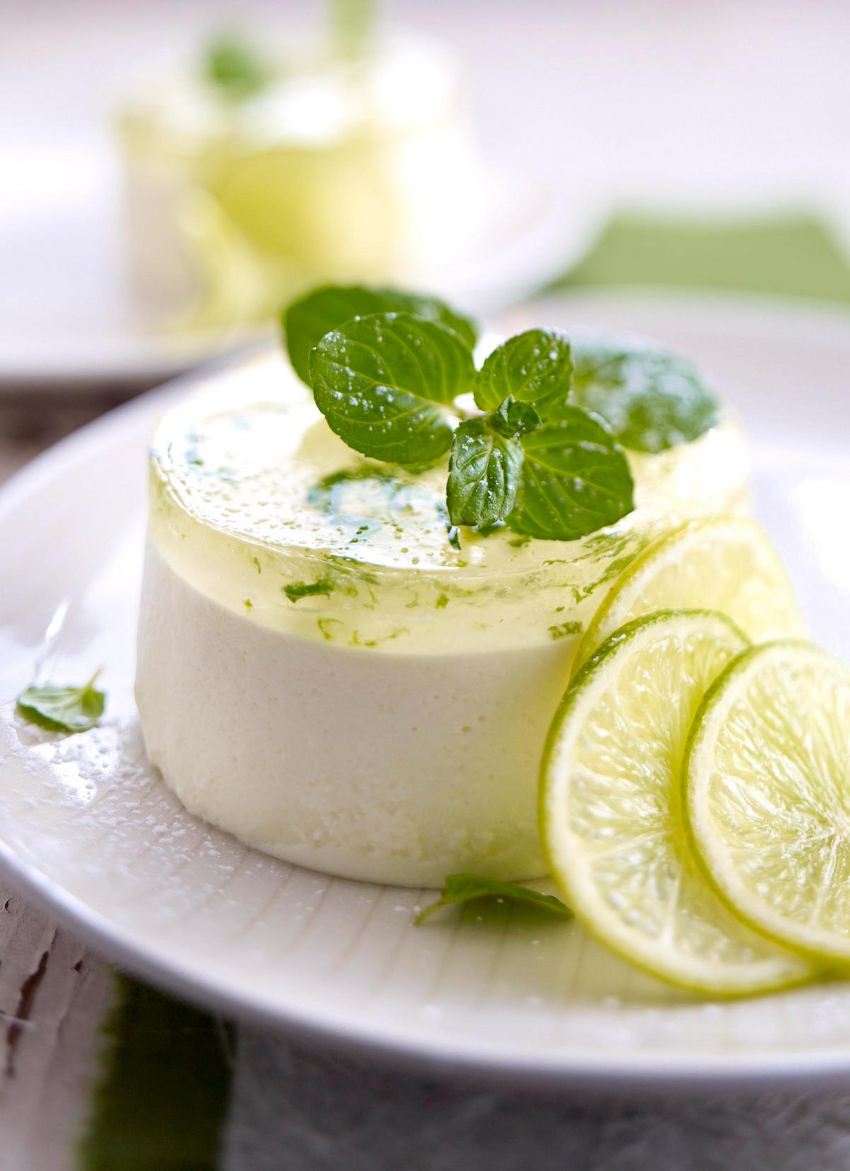 Limetten-Joghurtcreme mit Minz-Apfelgelee Rezept