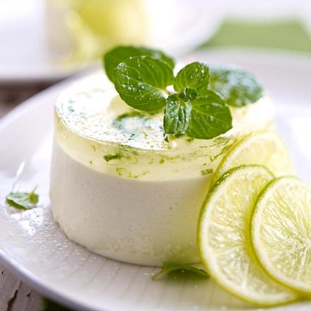 Limetten-Joghurtcreme mit Minz-Apfelgelee Rezept