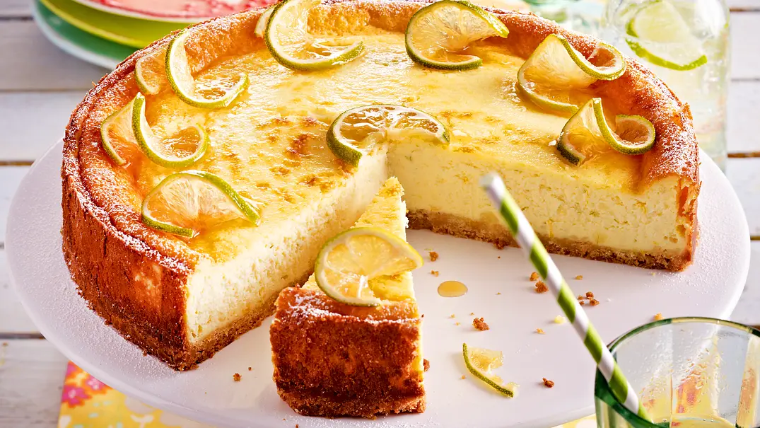 Limetten-Käsekuchen Rezept - Foto: LECKER @ Bauer Media Group