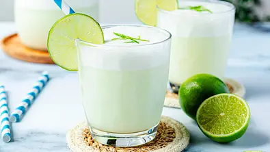 Limonada suica (Brasilianische Limonade) Rezept - Foto: ShowHeroes für LECKER @ Bauer Media Group