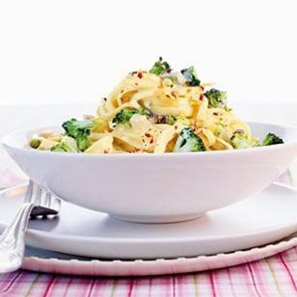 Linguine mit Brokkoli Rezept Linguine mit Brokkoli Rezept