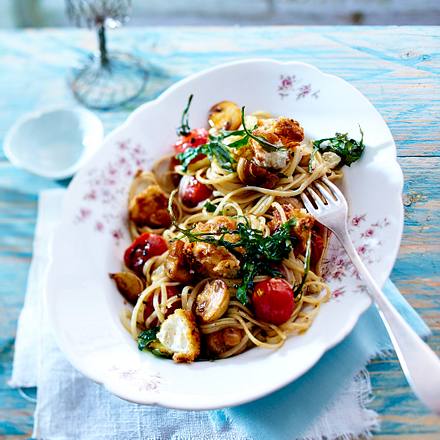 Linguine mit geschmorten Kirschtomaten Rezept Linguine mit geschmorten Kirschtomaten Rezept