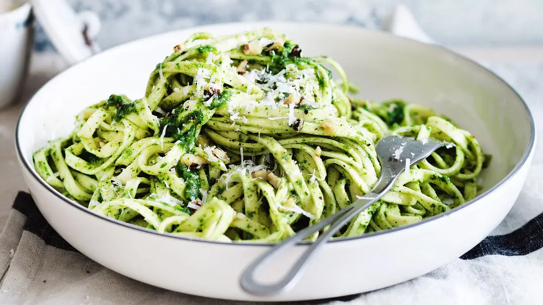 Linguine mit Petersilienpesto Rezept - Foto: LECKER @ Bauer Media Group Linguine mit Petersilienpesto Rezept - Foto: LECKER @ Bauer Media Group