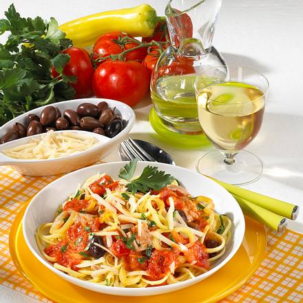Linguine mit Thunfischsoße Rezept Linguine mit Thunfischsoße Rezept