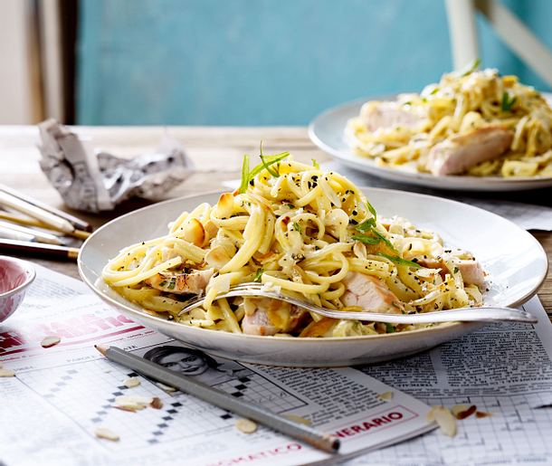 Linguini-Nudeln mit Hähnchen Rezept Linguini-Nudeln mit Hähnchen Rezept