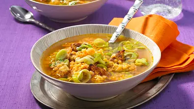 Linsen-Curry-Suppe Rezept - Foto: LECKER @ Bauer Media Group