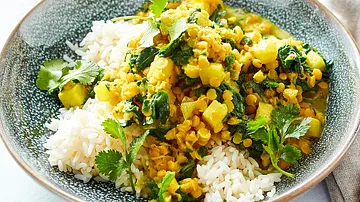 Linsen-Curry zum Aufwärmen Rezept - Foto: LECKER @ Bauer Media Group