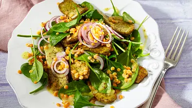 Linsen-Spinat-Salat mit Tofu Rezept - Foto: LECKER @ Bauer Media Group