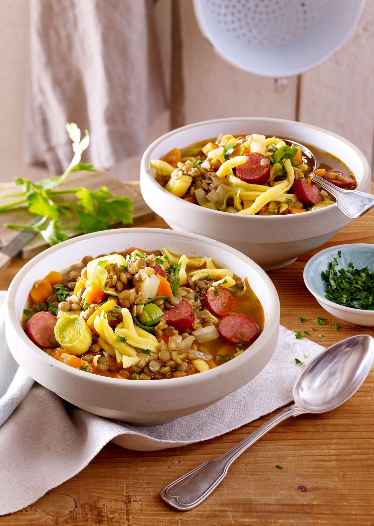 Linseneintopf mit Spätzle und Kabanossischeiben Rezept