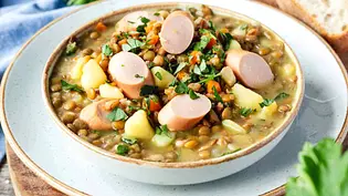 Linseneintopf mit Würstchen Rezept - Foto: LECKER @ Bauer Media Group Linseneintopf mit Würstchen Rezept - Foto: LECKER @ Bauer Media Group
