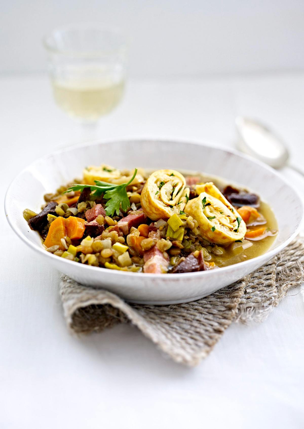 Linsensuppe mit Sauerkraut-Flädle Rezept