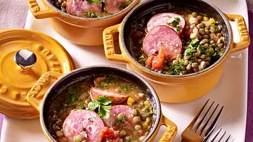 Linsensuppe mit Speck und Wurst Rezept - Foto: LECKER @ Bauer Media Group Linsensuppe mit Speck und Wurst Rezept - Foto: LECKER @ Bauer Media Group
