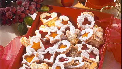 Linzer Herzen und Sterne Rezept - Foto: LECKER @ Bauer Media Group