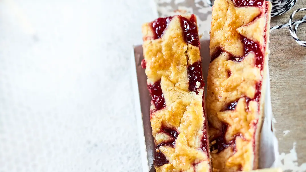 Linzer Sternschnuppen Rezept - Foto: LECKER @ Bauer Media Group Linzer Sternschnuppen Rezept - Foto: LECKER @ Bauer Media Group