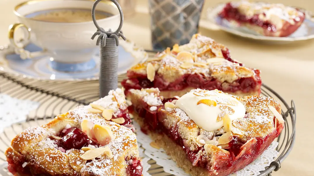 Linzer Torte mit Kirschen Rezept - Foto: LECKER @ Bauer Media Group Linzer Torte mit Kirschen Rezept - Foto: LECKER @ Bauer Media Group
