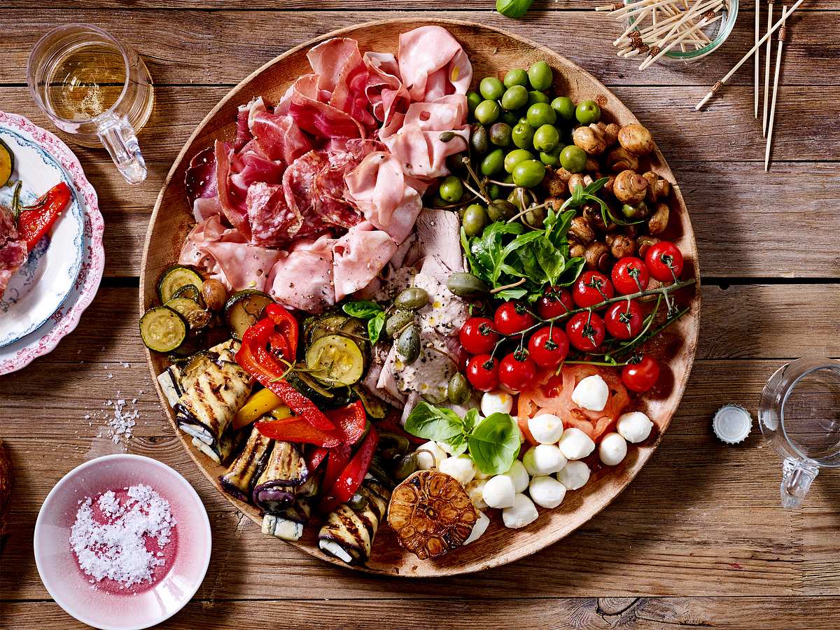 Snackplatte mit italienischen Zutaten