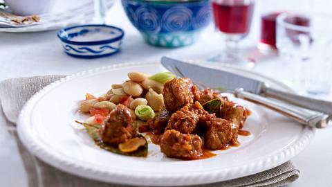 Llomb amb sobrassada (Mallorquinische Schweinelende mit Sobrassada) Rezept - Foto: House of Food / Bauer Food Experts KG