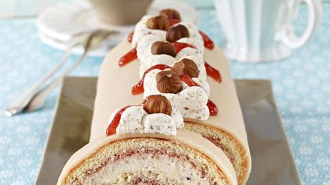 Lübecker Marzipanrolle mit Nusscreme Rezept - Foto: House of Food / Bauer Food Experts KG