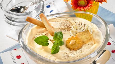 Luftige Sahnecreme Rezept - Foto: House of Food / Bauer Food Experts KG