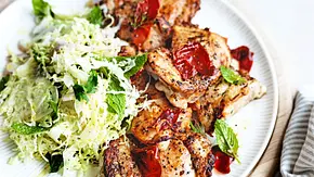 Lunchbox-Hähnchen mit Weißkohlsalat Rezept - Foto: LECKER @ Bauer Media Group Lunchbox-Hähnchen mit Weißkohlsalat Rezept - Foto: LECKER @ Bauer Media Group