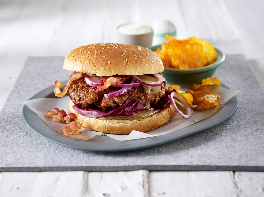 Luxus-Burger mit Süßkartoffel-Chips Rezept