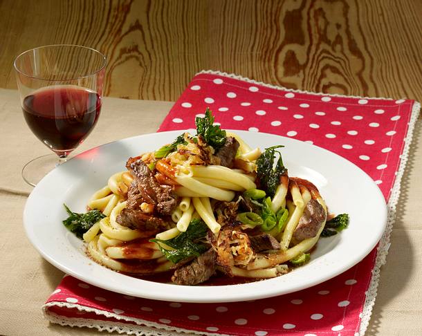 Maccaroni mit Steakstreifen Rezept Maccaroni mit Steakstreifen Rezept