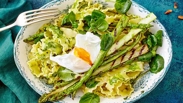 Mafaldine mit Spargel und Brunnenkresse-Pesto - Foto: House of Food / Bauer Food Experts KG