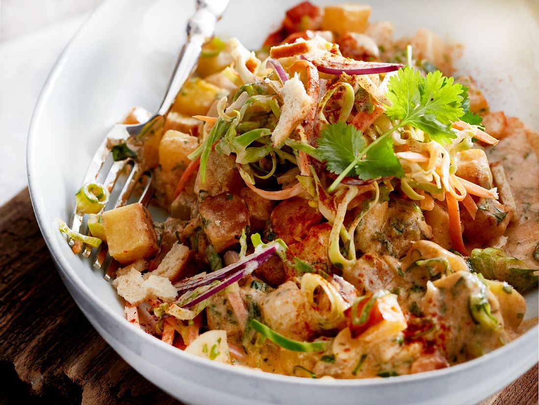 Mairübchen-Curry mit Knusper-Joghurt-Salat Rezept