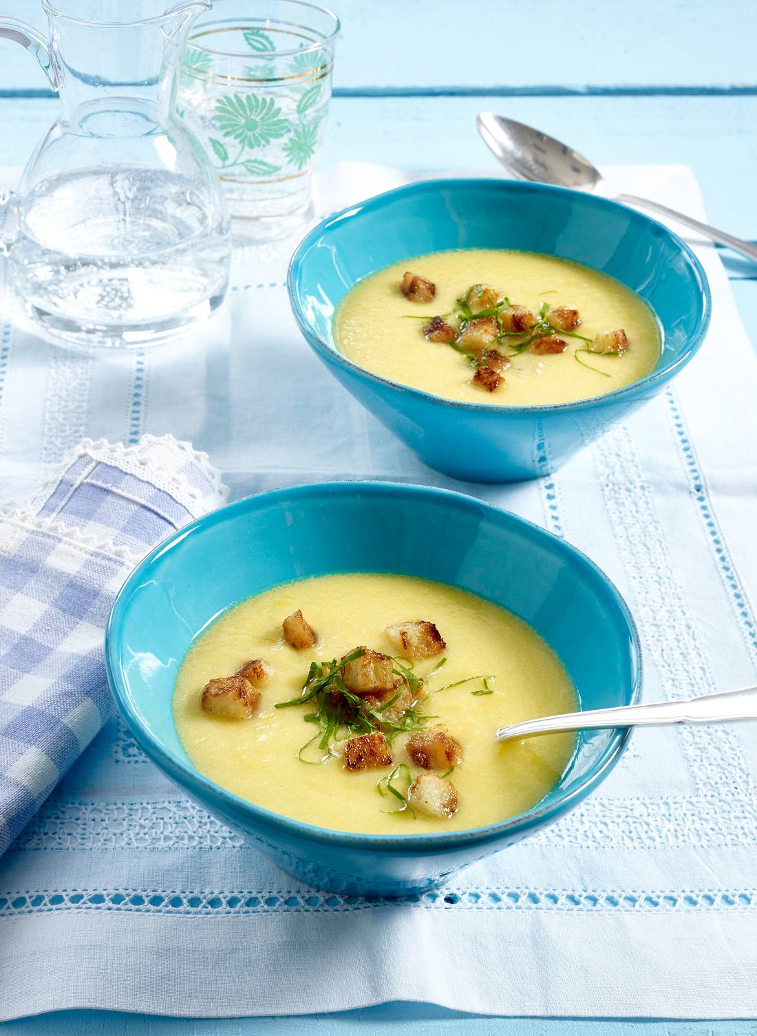 Mairübchen-Paprika-Süppchen Rezept | LECKER