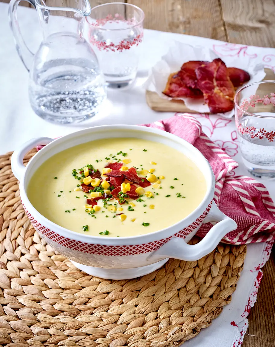 Mais-Cremesuppe mit Schinkenchips Rezept Mais-Cremesuppe mit Schinkenchips Rezept