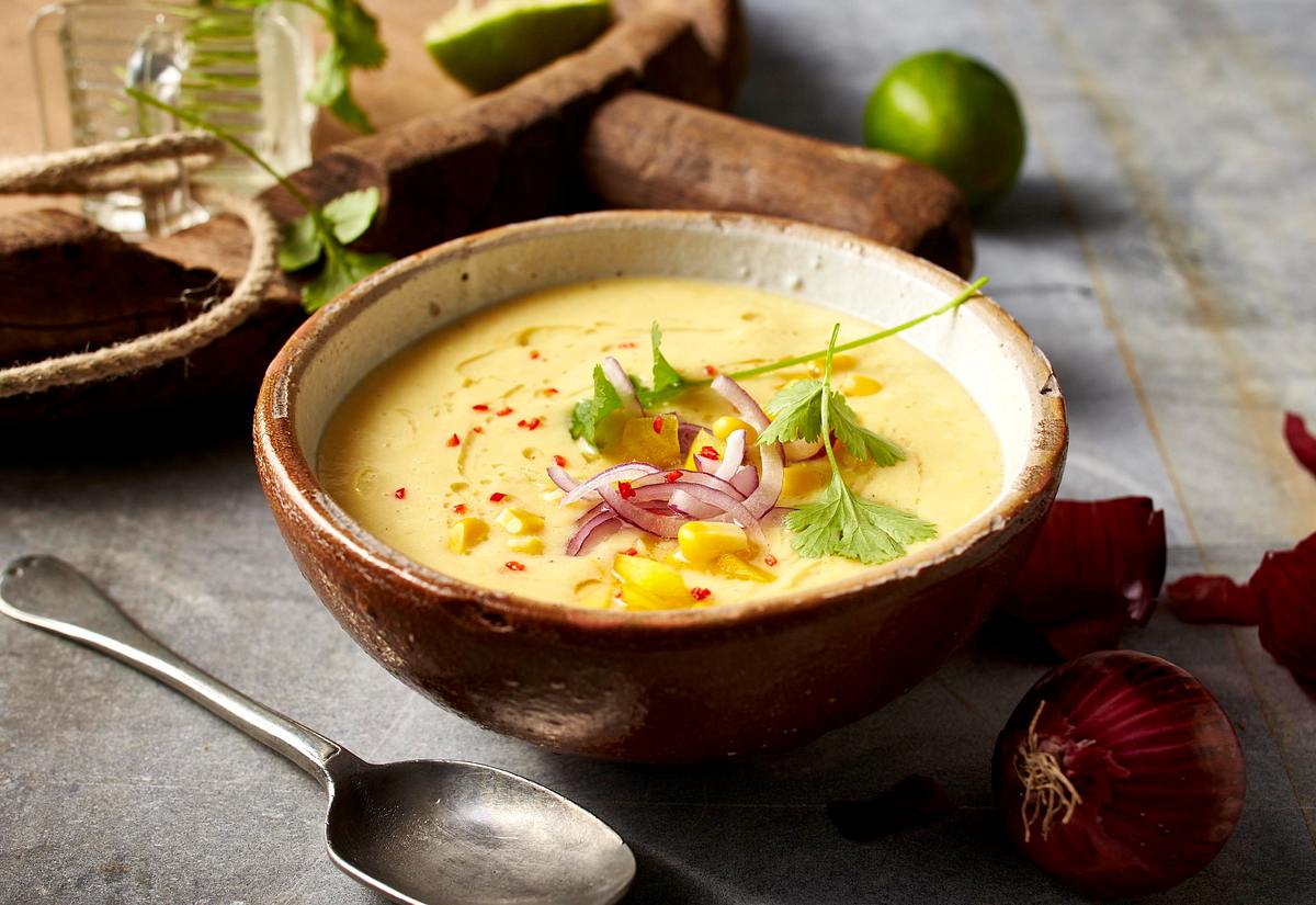 Mais-Gazpacho mit Paprika und Tomate Rezept