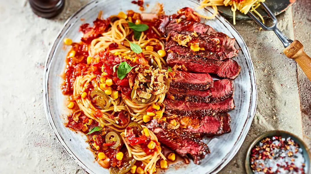 Mais-Jalapeño-Pasta „Spiel mir das Lied vom Steak Rezept - Foto: LECKER @ Bauer Media Group